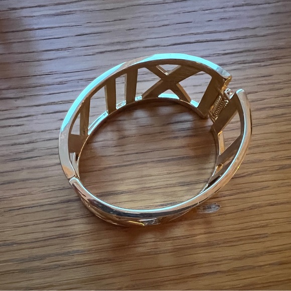 Bracelet bangle cuff. - Picture 5 of 9